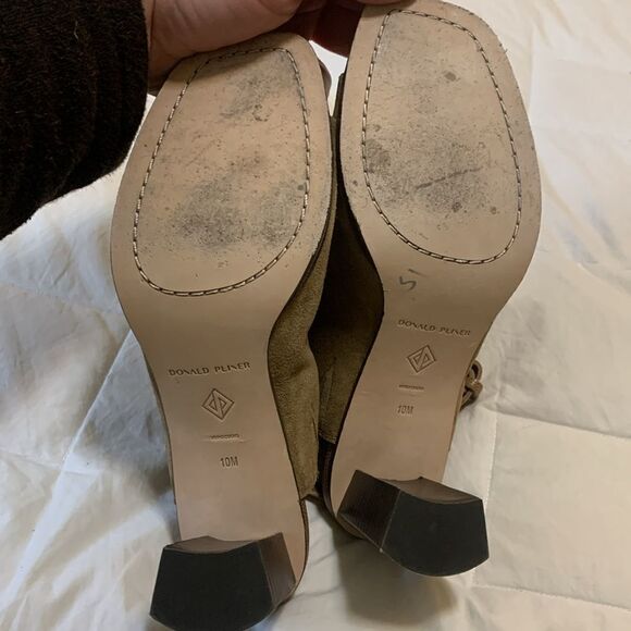 DONALD PLINER, ILIANAO2, 10M, near new, leather upper - Picture 6 of 11